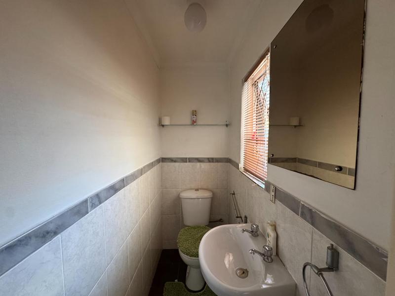 4 Bedroom Property for Sale in Athlone Western Cape